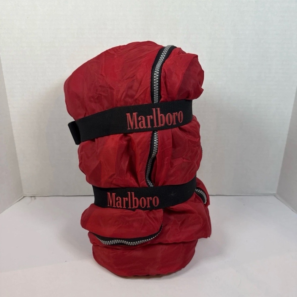 VINTAGE 1990s Marlboro Adventure  Team  Zero Degree Sleeping Bag Red/Plaid Lined